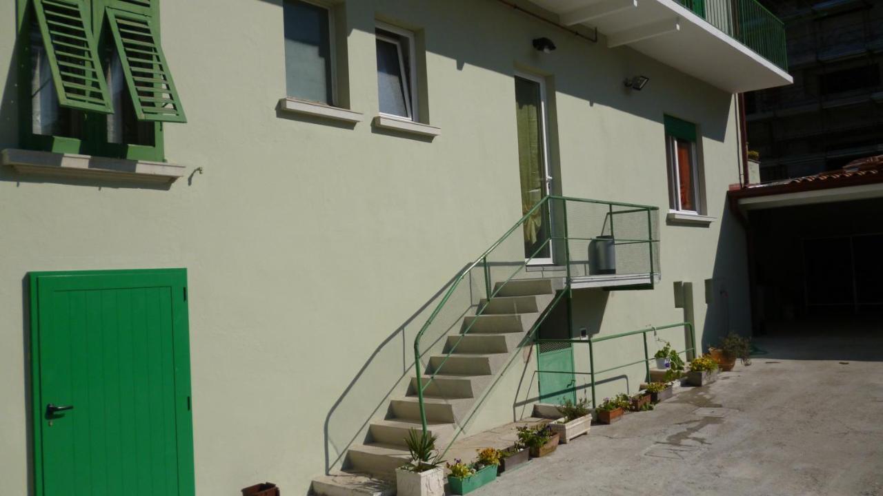 Gorizia Vacanze Appartamento In Villa Con Parcheggio Ngoại thất bức ảnh