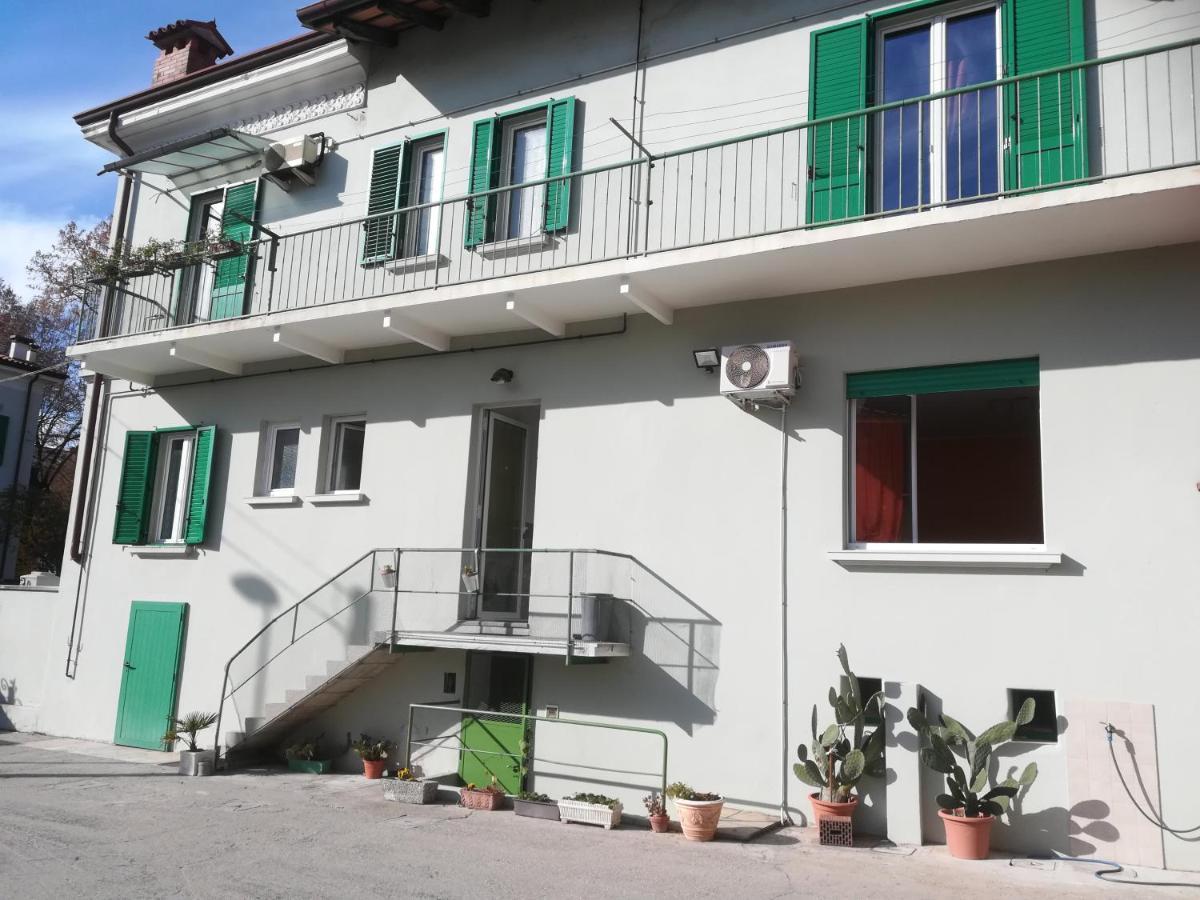 Gorizia Vacanze Appartamento In Villa Con Parcheggio Ngoại thất bức ảnh